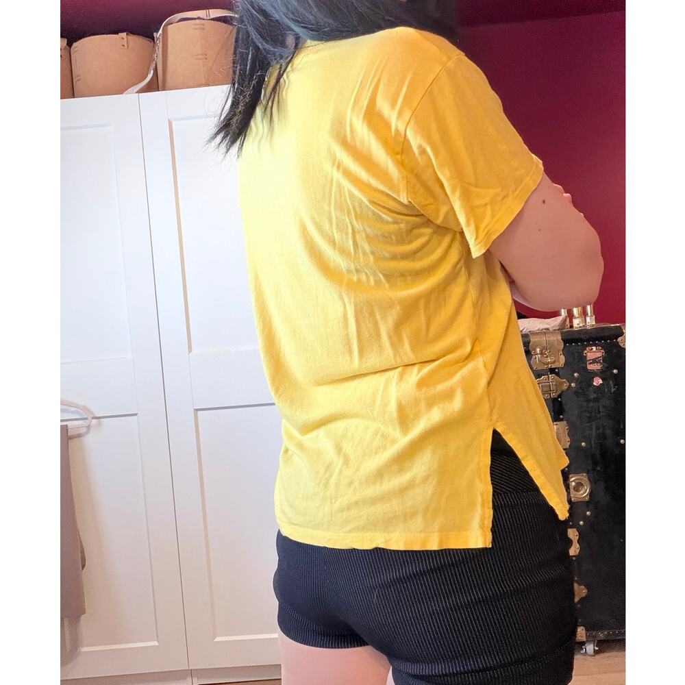 yellow pocket tee - Picture 3 of 4